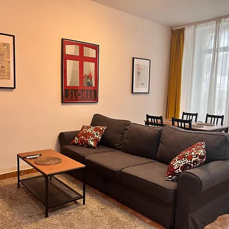 Orzel Bialy 公寓 *