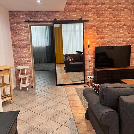 Orzel Bialy 公寓 *